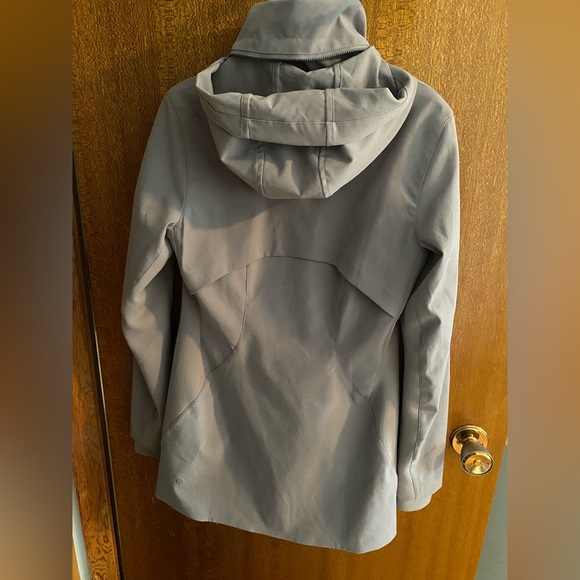 *SOLD* Lululemon “Like A Glove” Jacket in Dark Chrome - Picture 5 of 10